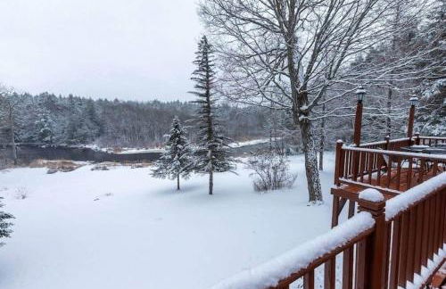 Paddler's Paradise Cabin with Direct Trail Access! - Foto 35