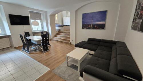 FERIENWOHNUNG 77m2 APARTMENT 2 RAUM WOHNUNG im ZITTAUER STADTZENTRUM INNENSTADT INNENRING TOP LAGE MARKT UND RATHAUS NÄHE - Foto 3