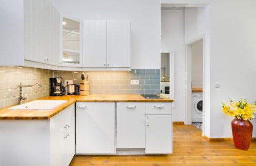 The Melchior, Luxury Industry Loft in Mitte, group & family friendly, 2 bath rooms, big dining table, ideal for 4 - 6 Guests - Foto 5