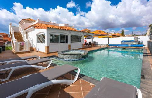 PRIMERA LUXURY HOUSE - Photo 1