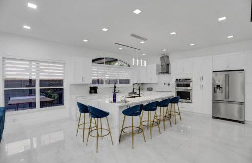 4 Br Designer Home Next To Shul And Community Pool 4 Bedroom Villa - Foto 8