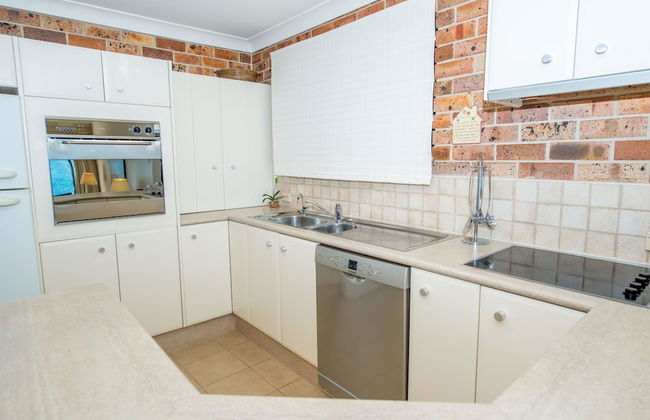 A Yachtsmans Rest Unit 4, 37 Victoria Parade - Photo 7