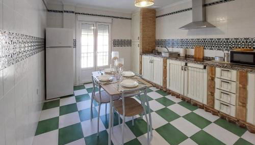 3 Bedroom Awesome Apartment In Aznalcázar - Foto 5