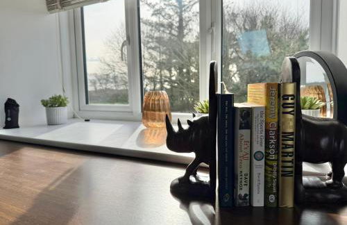 One bed Character Cottage with Parking and Garden - Foto 8