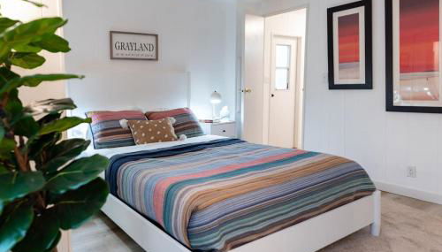 Stylish and Spotless Beach Getaway - Foto 3