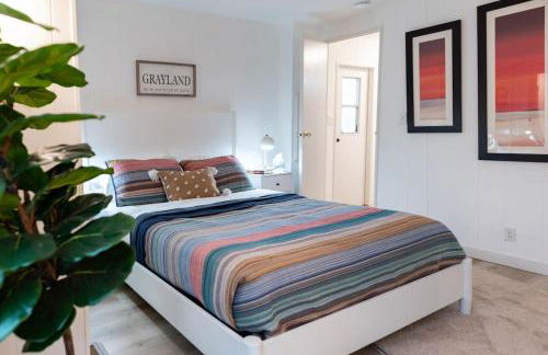 Stylish and Spotless Beach Getaway - Foto 3