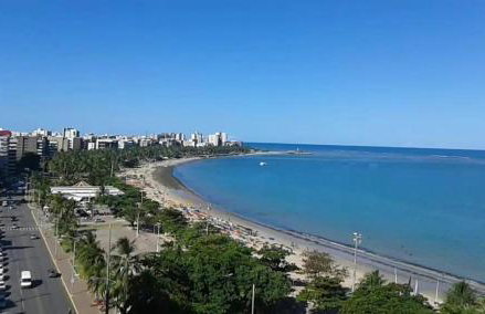 NA BEIRA MAR DE PAJUCARA- EDIF NEO- APARTAMENTO QUARTO E SALA- TEM VARANDA - VISTA LATERAL DO MAR- RUA JULIO PLECH FILHO 60 ESQUINA COM AVENIDA DOUTOR ANTONIO GOUVEIA - CONSUMO ELETRICO É PAGO No CKECK-OUT 1KWH É 1,35 REIAS - Foto 39