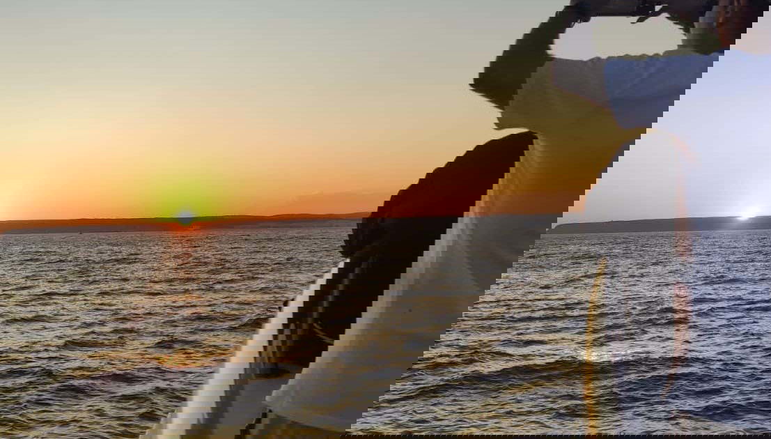 Take pictures on your boat ride!