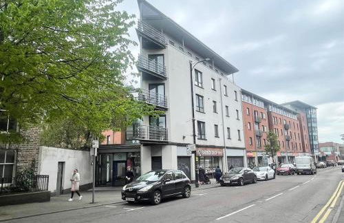 1 bedroom city centre apartment with free parking - Foto 16