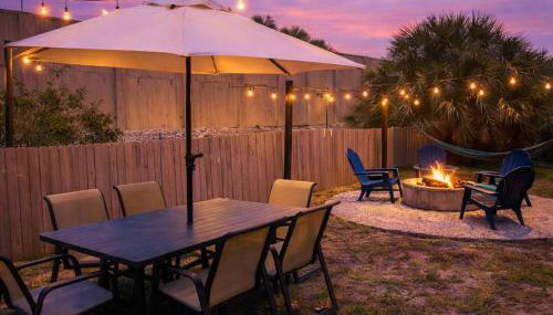 Modern 4BR Getaway Pet Friendly Outdoor Lounge - Foto 5