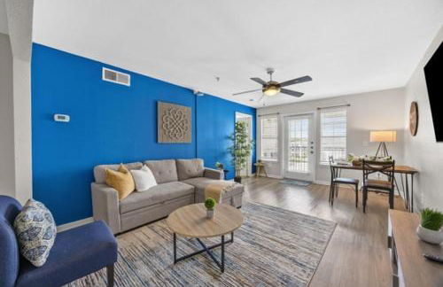 2BR Spacious Getaway Near Dwntown, Pool, UT Austin - Foto 1