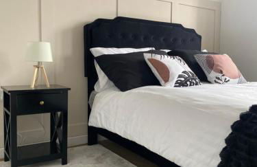 Luxury-Style Retreat in a Quiet Village - Foto 48