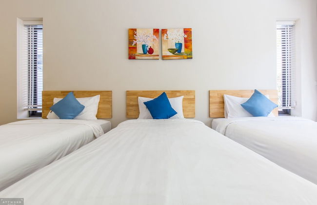 15 Bedroom Luxury Triple Sea View Villas - Photo 24