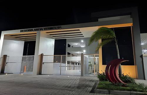 Apartamento na praia, 2 quartos e área de lazer - Foto 62