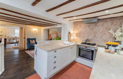 Heron Stays Bath- Boutique Period Group Properties, Parking for 4 Cars, Just 3 Miles to Bath Central, Sleeps 14 - Photo 51