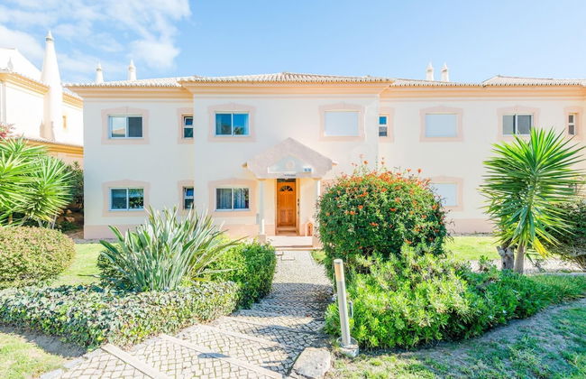 Fairviews Village - Boavista Resort in Lagos - Photo 1