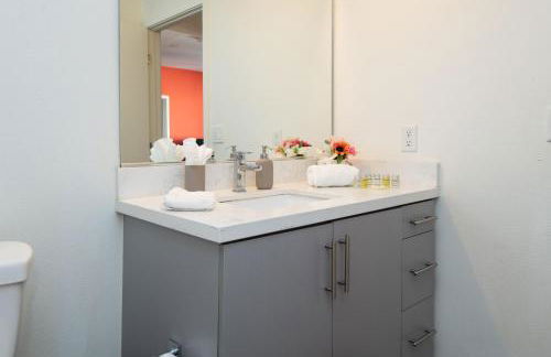 Modern Apartment Rentals - Foto 69