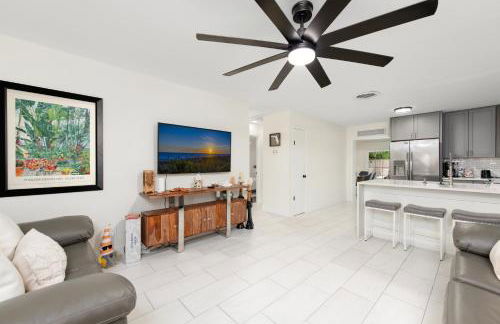 Sunny - Pool - Close to Beach - Fishing - Boat Ramp - Photo 2