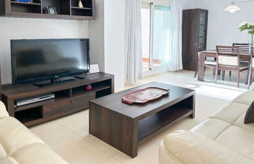 Piso bajo 3 habitaciones 2 baños y gran terraza - Foto 6