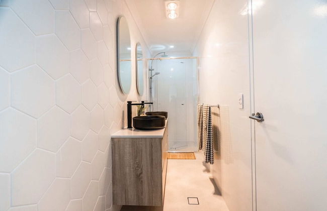 Beautiful 4BR Family Home With Patio and Parking! - Foto 20