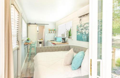 The Container Retreat @ 290 Wine Trail #1 Escape to Hye, TX - Foto 1