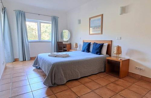 Spacious Apartment near Porto de Mos Beach, Lagos. - Photo 11
