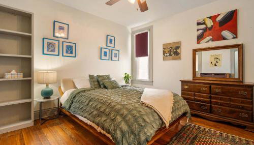 Charming City Home with Patio Fire Pit & Record Player-Family Friendly - Foto 4