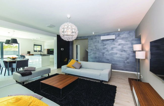 Modern Kastel Villa With Private Pool, Gym, and Large Outdoor Space - Foto 17