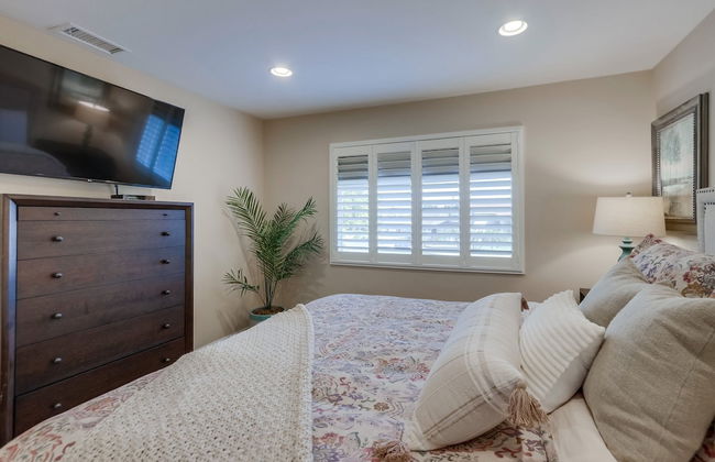 Beautiful Backyard Oasis 5 bedroom 3 Bathroom Home - Foto 5