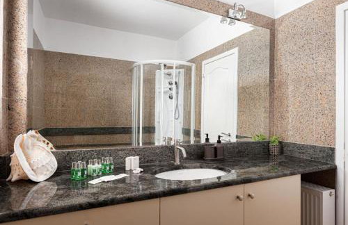 Eretria Luxurious Seafront Villa - Photo 47