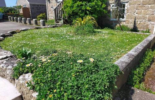 Large 3 bedroom flat in Sennen - Photo 30