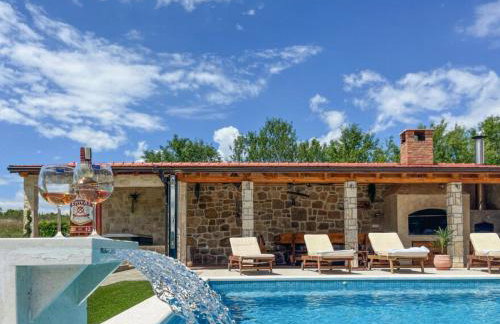 Villa Maria with Outdoor Pool - Foto 31