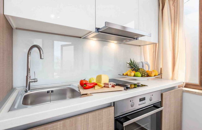 Modern Comfort With Shared Pool & Lush Green Surroundings in Kastav - Foto 11