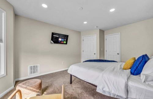 BIG 4BR House 7 Mins to Downtown with Foosball and Games - Foto 30