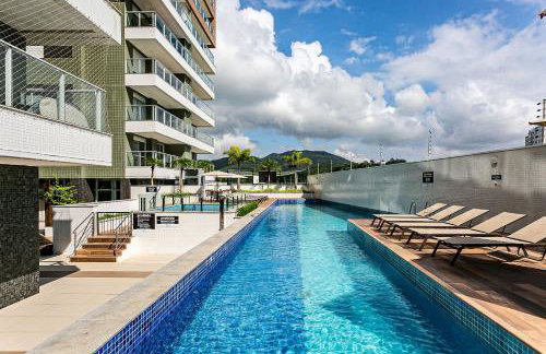 Apto charmoso c/ varanda a 150m da praia ABC0403 - Foto 1