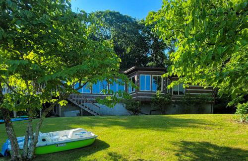 Scenic Lakefront Cabin Dock Water Activities Games - Foto 46