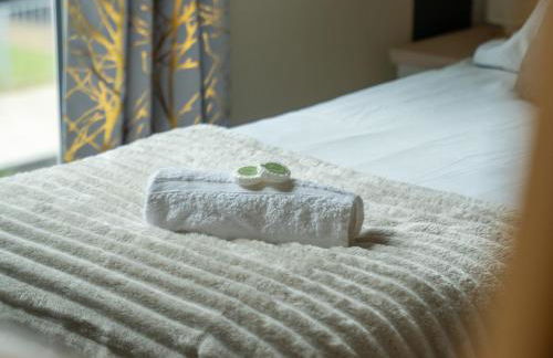 Contractor Stay Near The City Centre with Two Free Parking Spaces - Foto 23