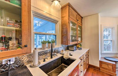 Renovated Bloomington Home - Steps to Campus! - Photo 24