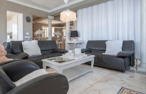 Luxury Villa with Jacuzzi in Les Issambres - Foto 50