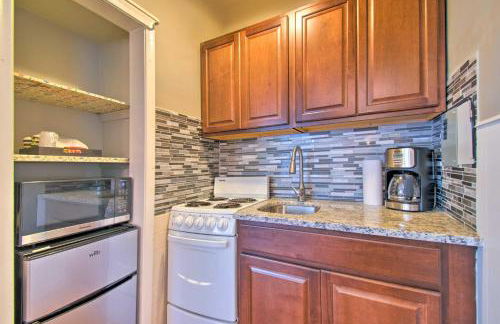 Lakefront Apartment with Patio on Lake St Clair - Foto 12