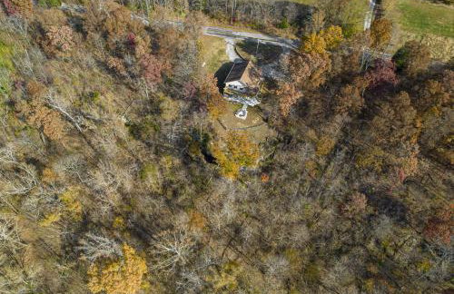 3BR Home w Hot Tub & Sunset Views Near SIUC - Foto 37