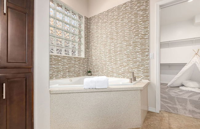 The Dreaming Tree Sleeps 10 Pool Spa Firepit BBQ - Foto 14