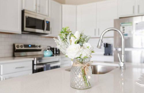 Serene 1BR Perfect Indy Stay - Foto 29