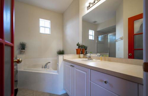 Marvelous 4Bd Close to Disney w Pool at 313 Tuscan Hills - Foto 40