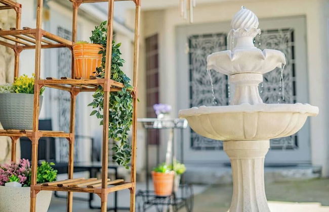 Monterey Park Retreat: Spectacular Views & Comfort - Foto 35