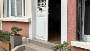 Paris Eiffel Tower et Disney apartments, parkings gratuits et sécurisés, 10 minutes métro to Paris - Foto 2