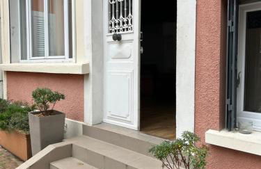 Paris Eiffel Tower et Disney apartments, parkings gratuits et sécurisés, 10 minutes métro to Paris - Foto 35