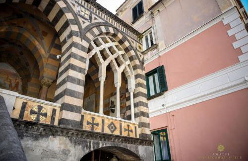 Amalfi Cathedral Suite - Photo 24
