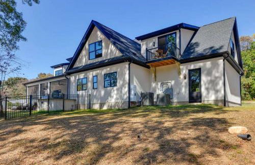 Tranquil Lakefront Carriage House with Dock - Foto 26