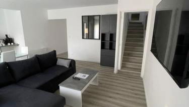 Maison 100m2 uniquement famille & professionnel - Foto 5